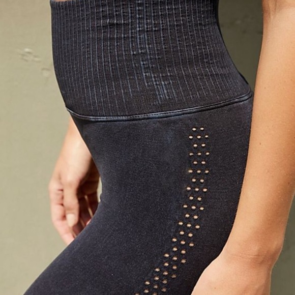 LASTONE//NEW Free People Good Karma Bike Short - Picture 3 of 3